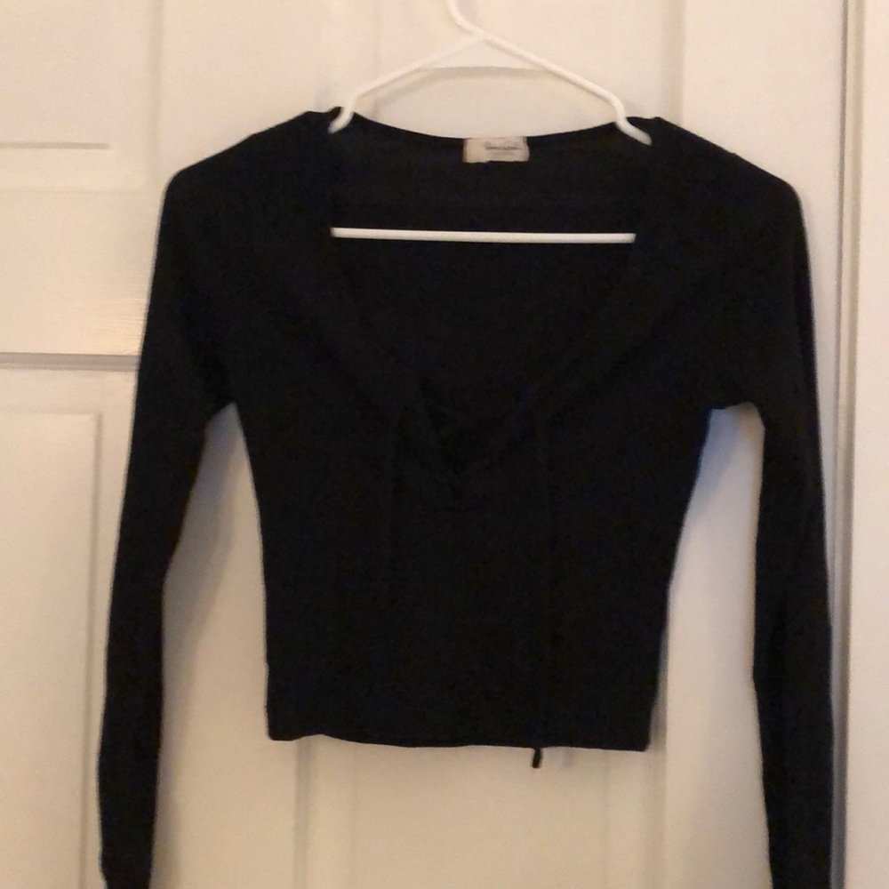 Brandy Melville criss cross crop top